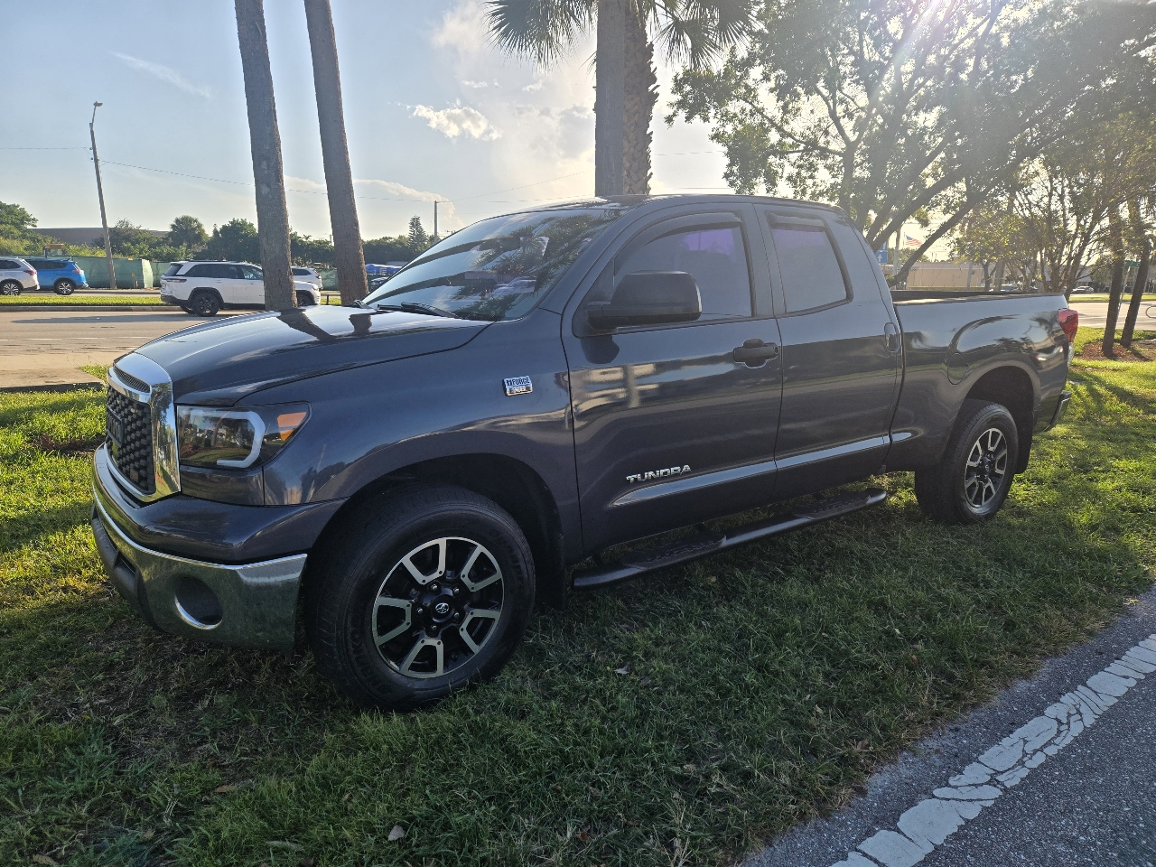 2010 Toyota Tundra 2WD Double 164.6" 4.7L V8 SR5 (Natl