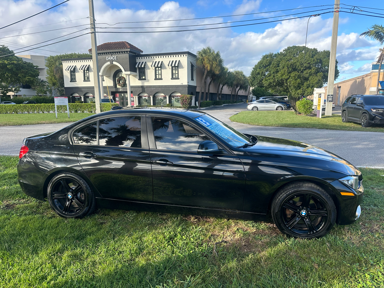 BMW 3-Series 328i xDrive Sedan 2013