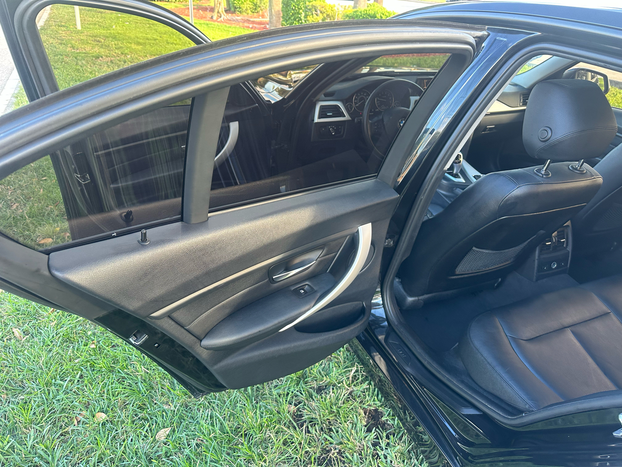 BMW 3-Series 328i xDrive Sedan 2013