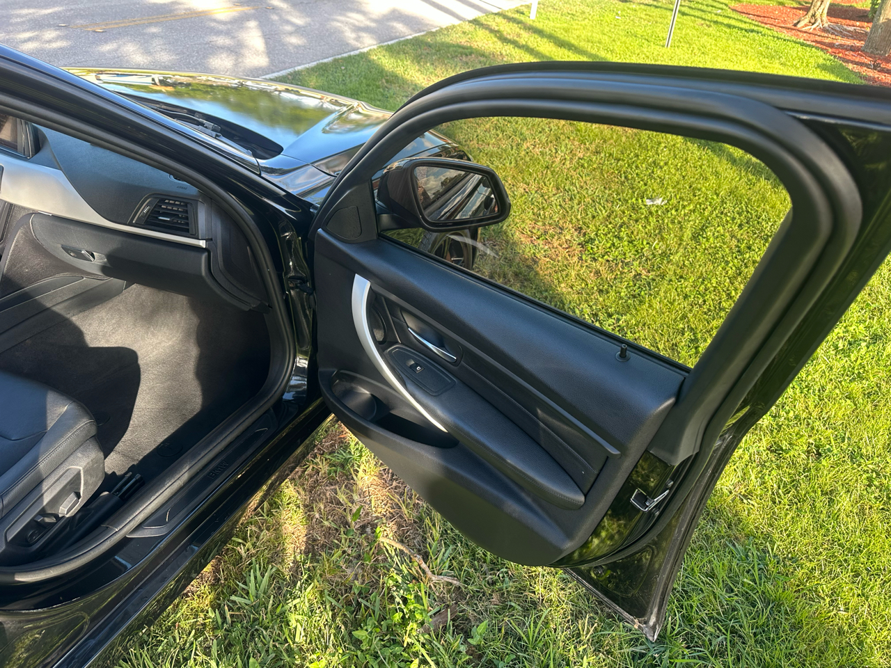 BMW 3-Series 328i xDrive Sedan 2013