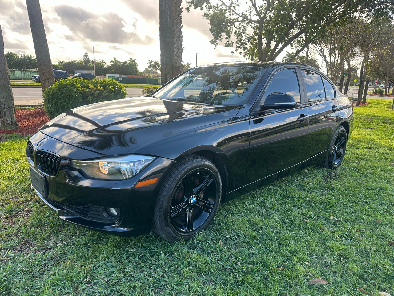 BMW 3-Series 328i xDrive Sedan 2013