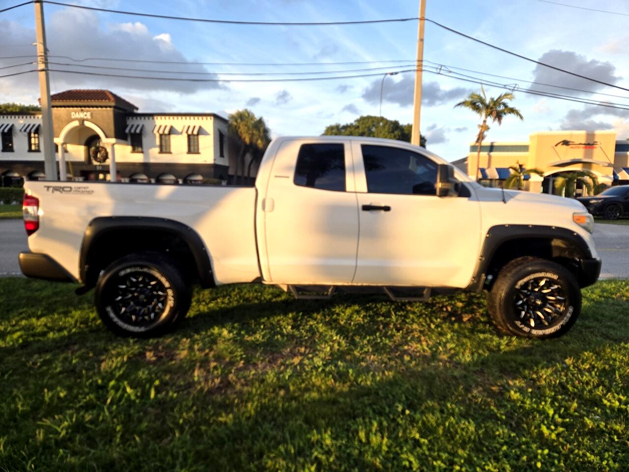 Toyota Tundra SR5 4.6L V8 Double Cab 2WD 2015