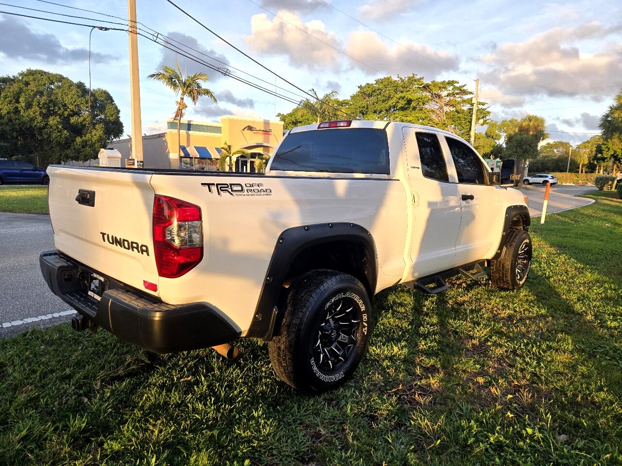 Toyota Tundra SR5 4.6L V8 Double Cab 2WD 2015