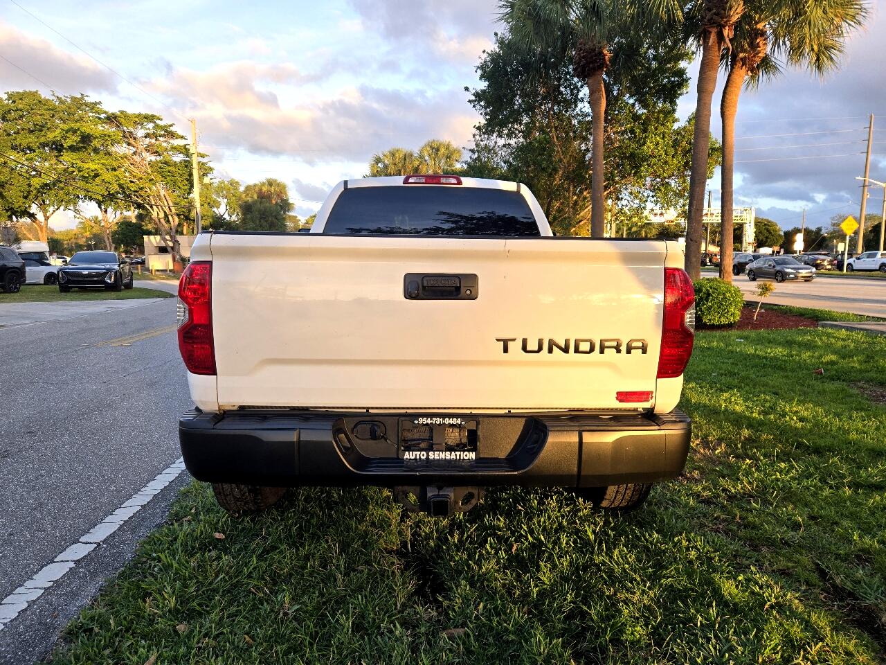 Toyota Tundra SR5 4.6L V8 Double Cab 2WD 2015