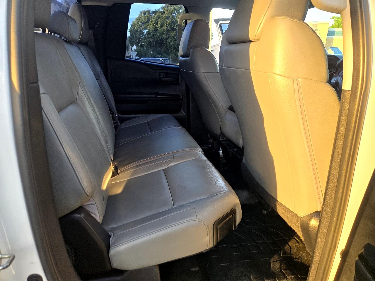 Toyota Tundra SR5 4.6L V8 Double Cab 2WD 2015