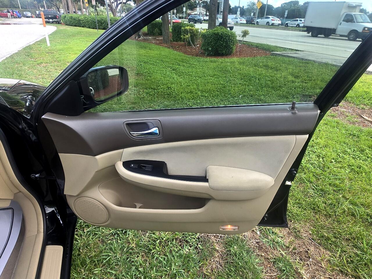 Honda Accord LX SE Sedan AT 2006