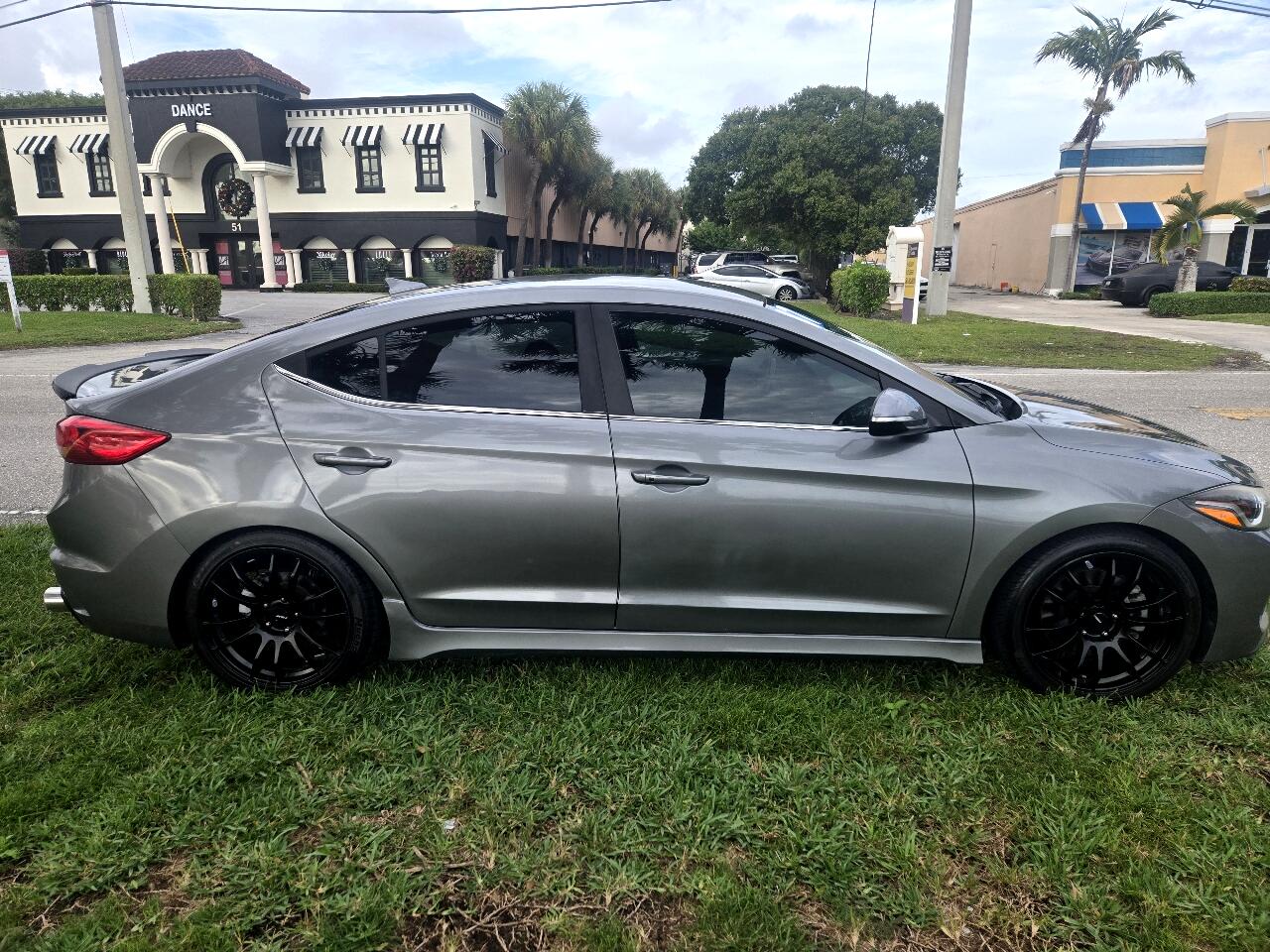 Hyundai Elantra 6AT 2017