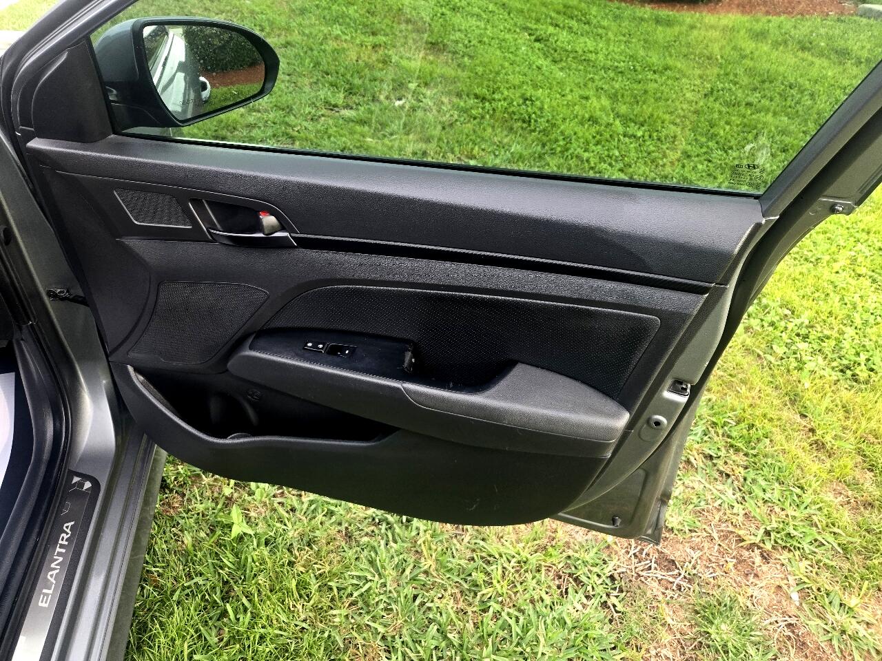 Hyundai Elantra 6AT 2017