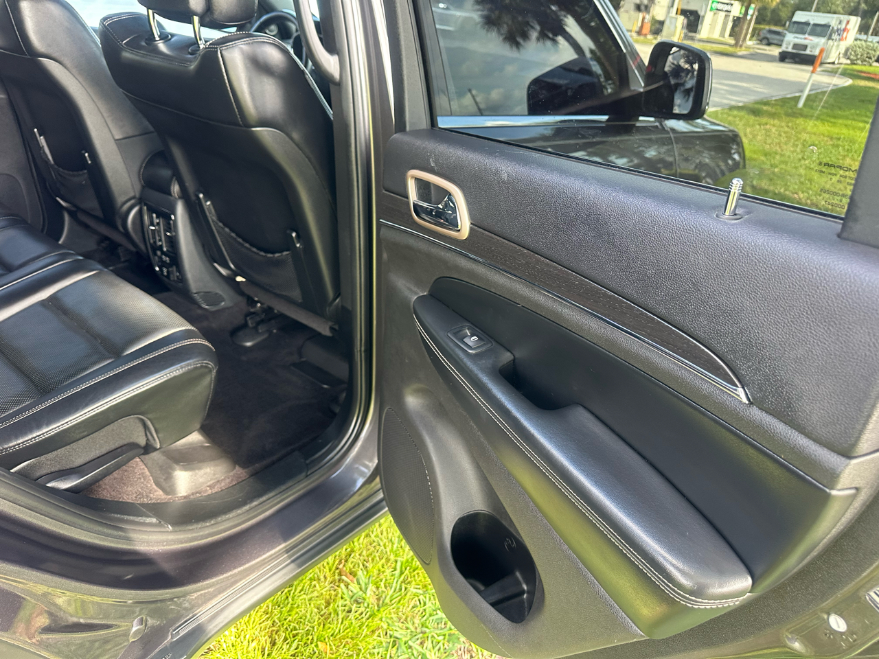 Jeep Grand Cherokee Limited 2WD 2017