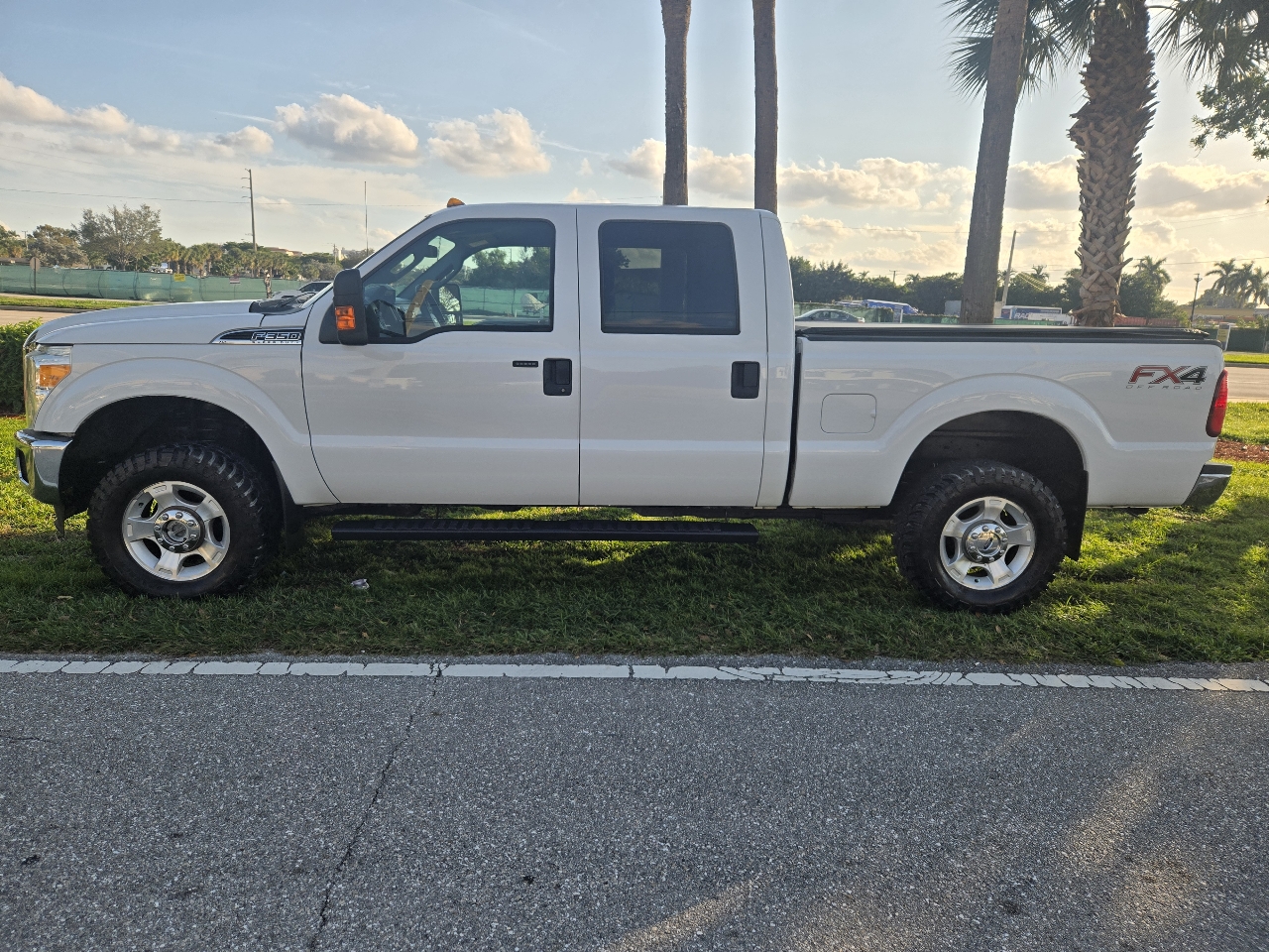Ford F-350 SD XLT Crew Cab Long Bed 4WD 2014