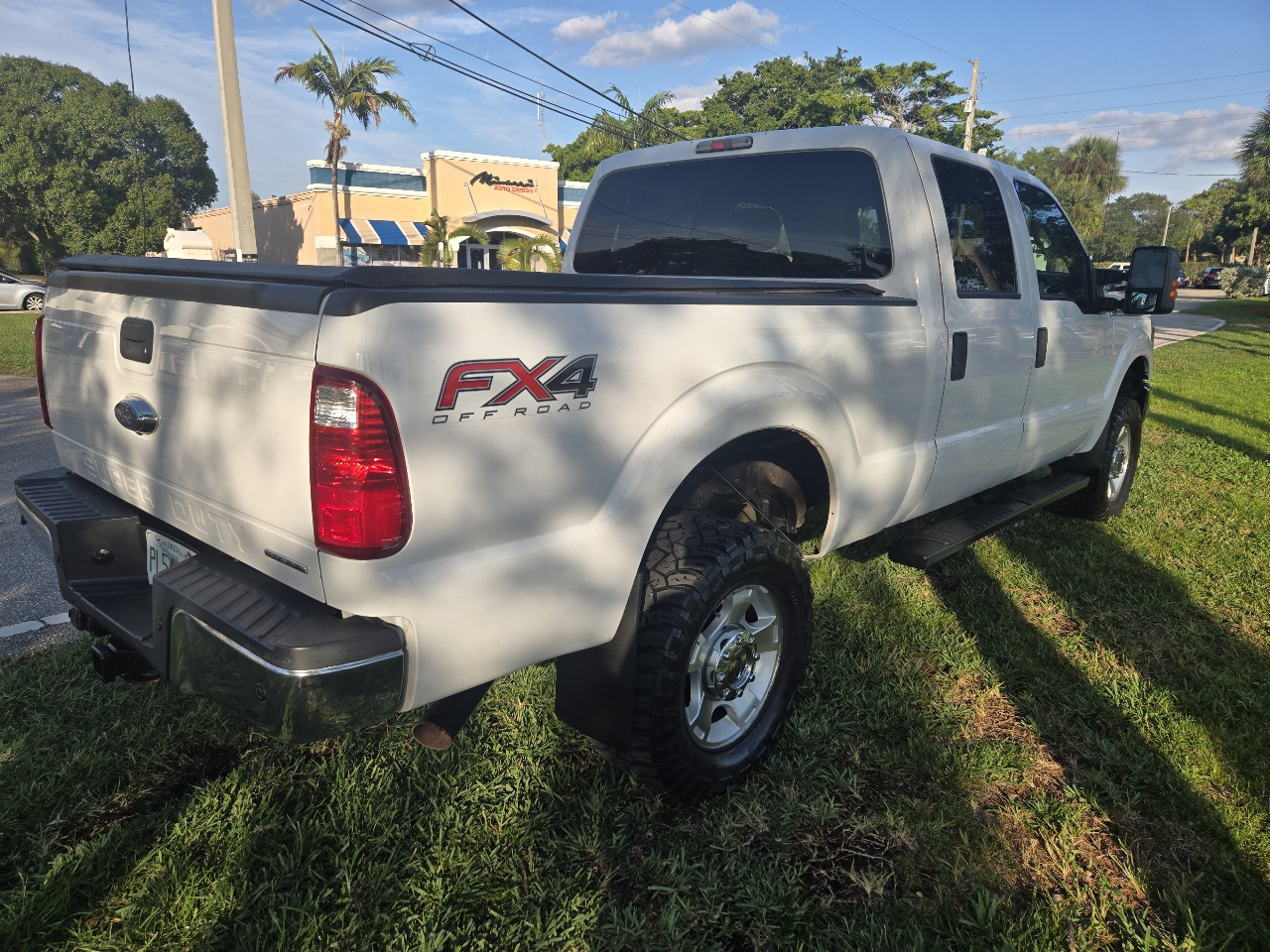 Ford F-350 SD XLT Crew Cab Long Bed 4WD 2014