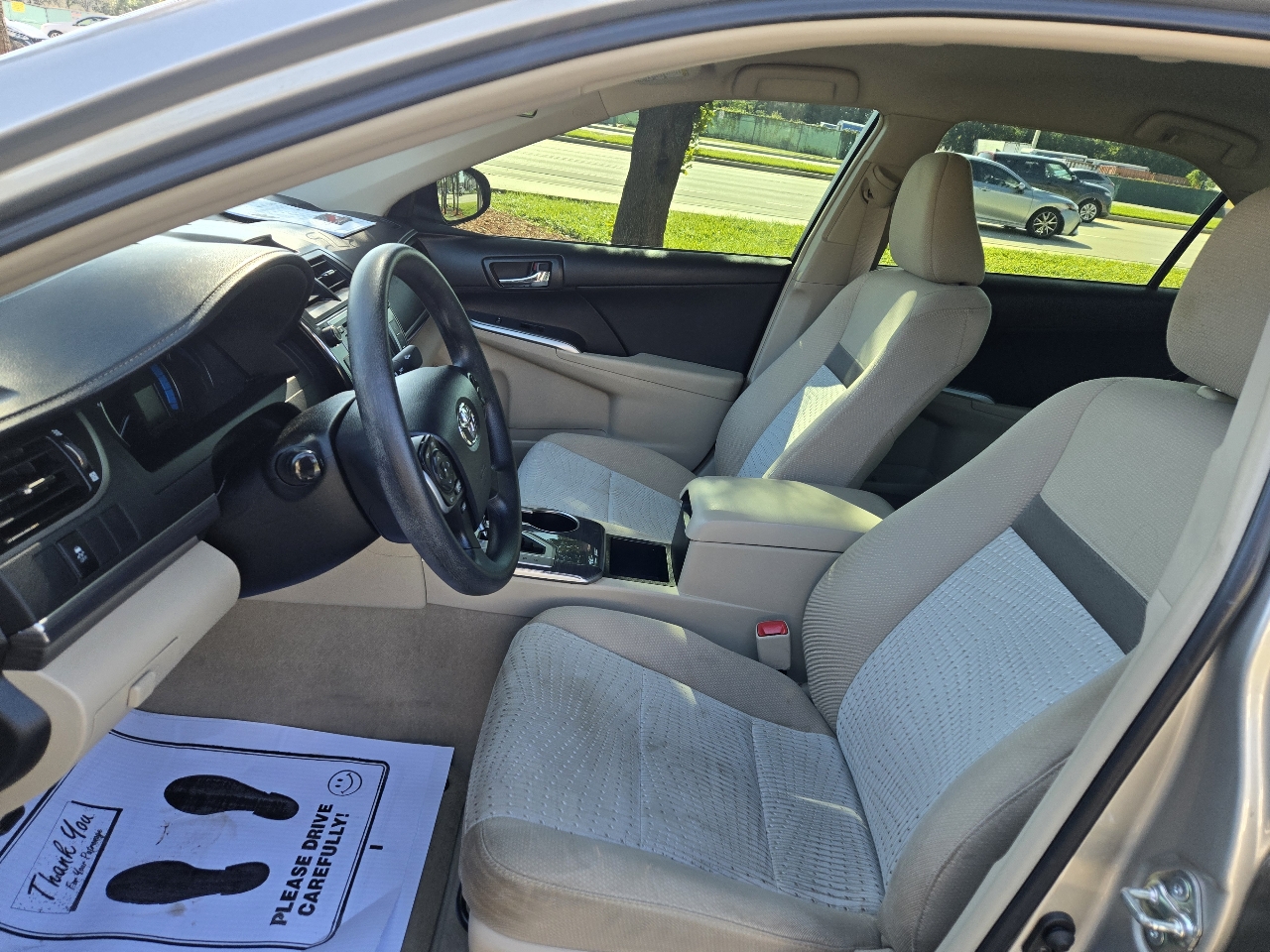 Toyota Camry Hybrid XLE 2014