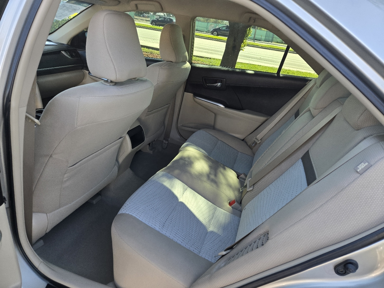 Toyota Camry Hybrid XLE 2014