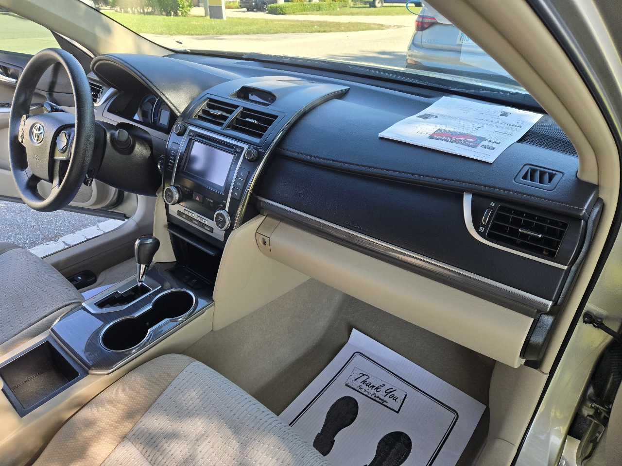 Toyota Camry Hybrid XLE 2014