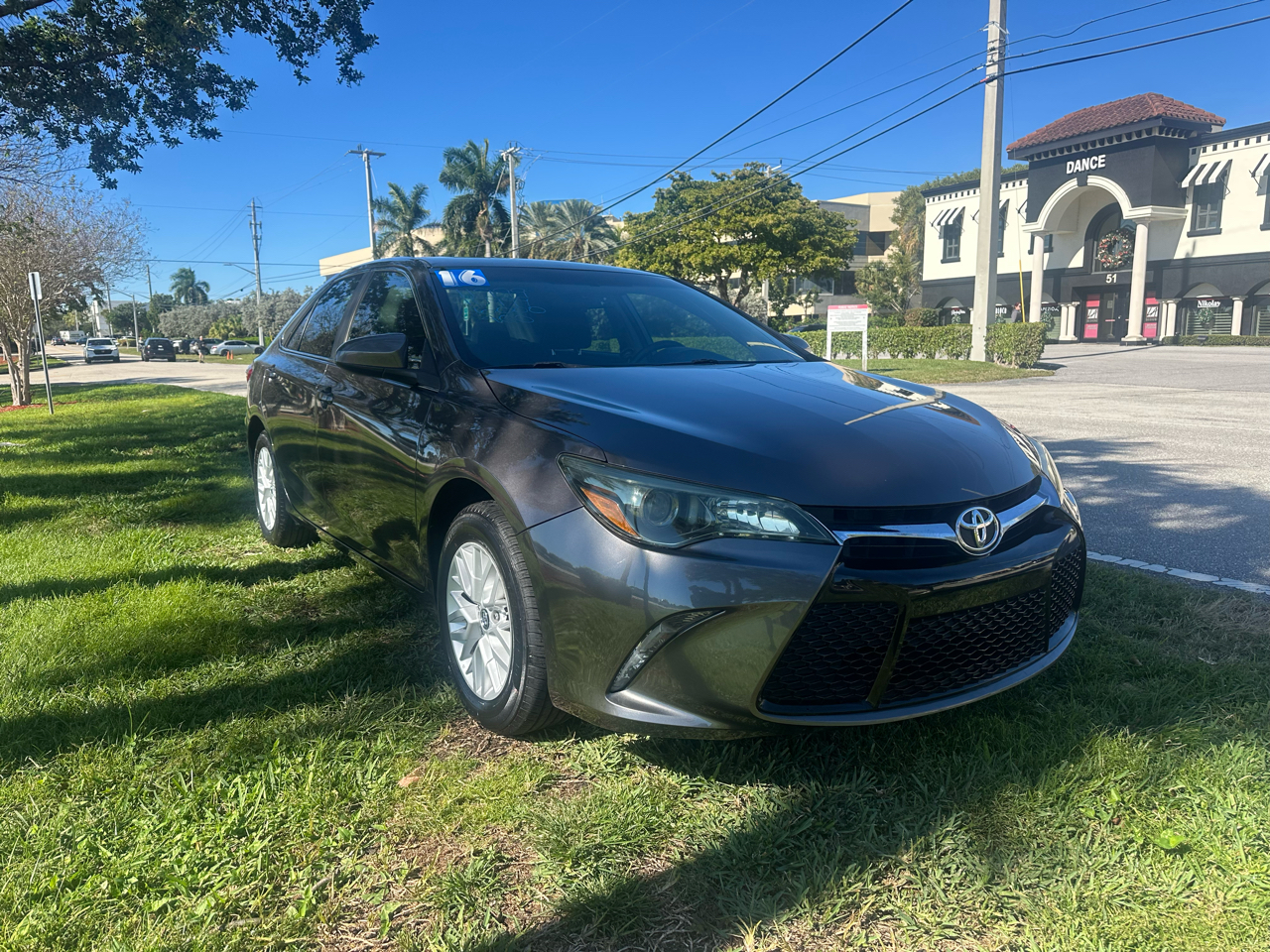 Toyota Camry XLE 2016