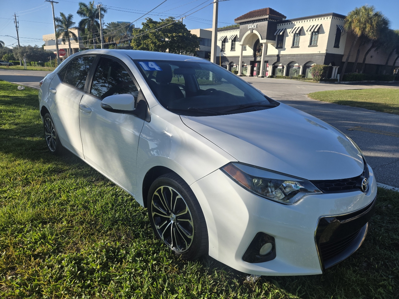 Toyota Corolla S Premium CVT 2014