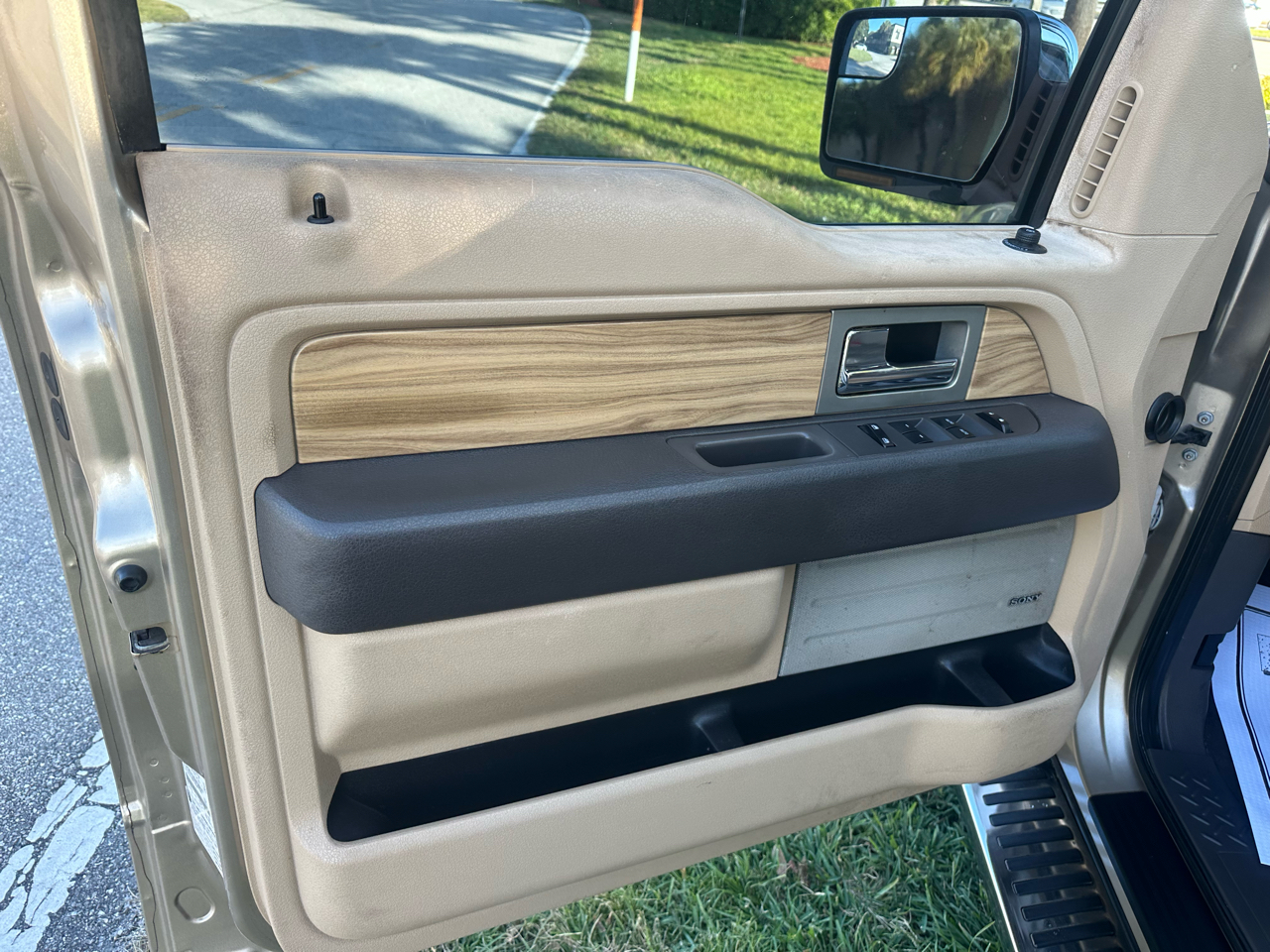 Ford F-150 4WD SuperCrew 139" Lariat 2011