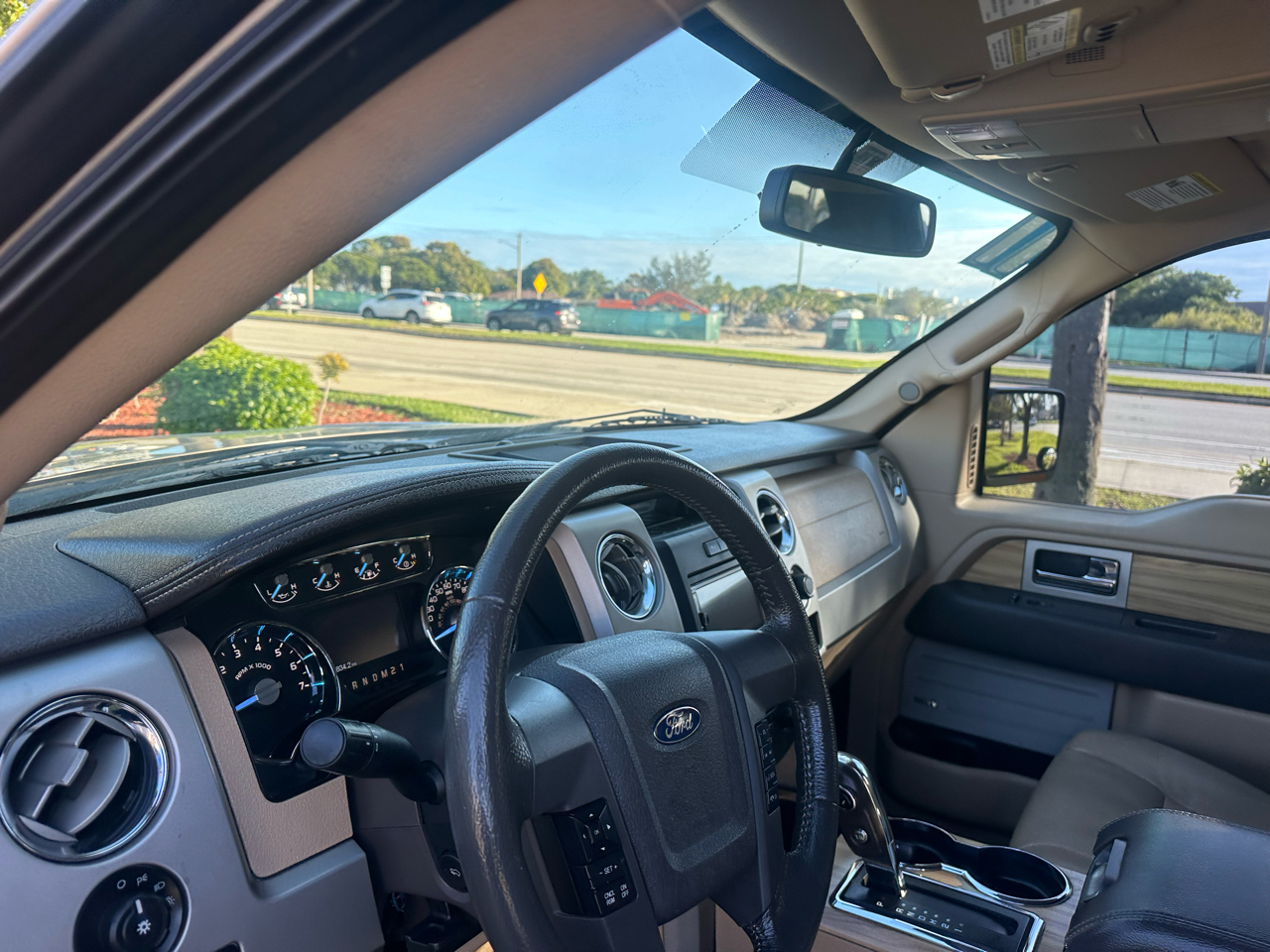 Ford F-150 4WD SuperCrew 139" Lariat 2011