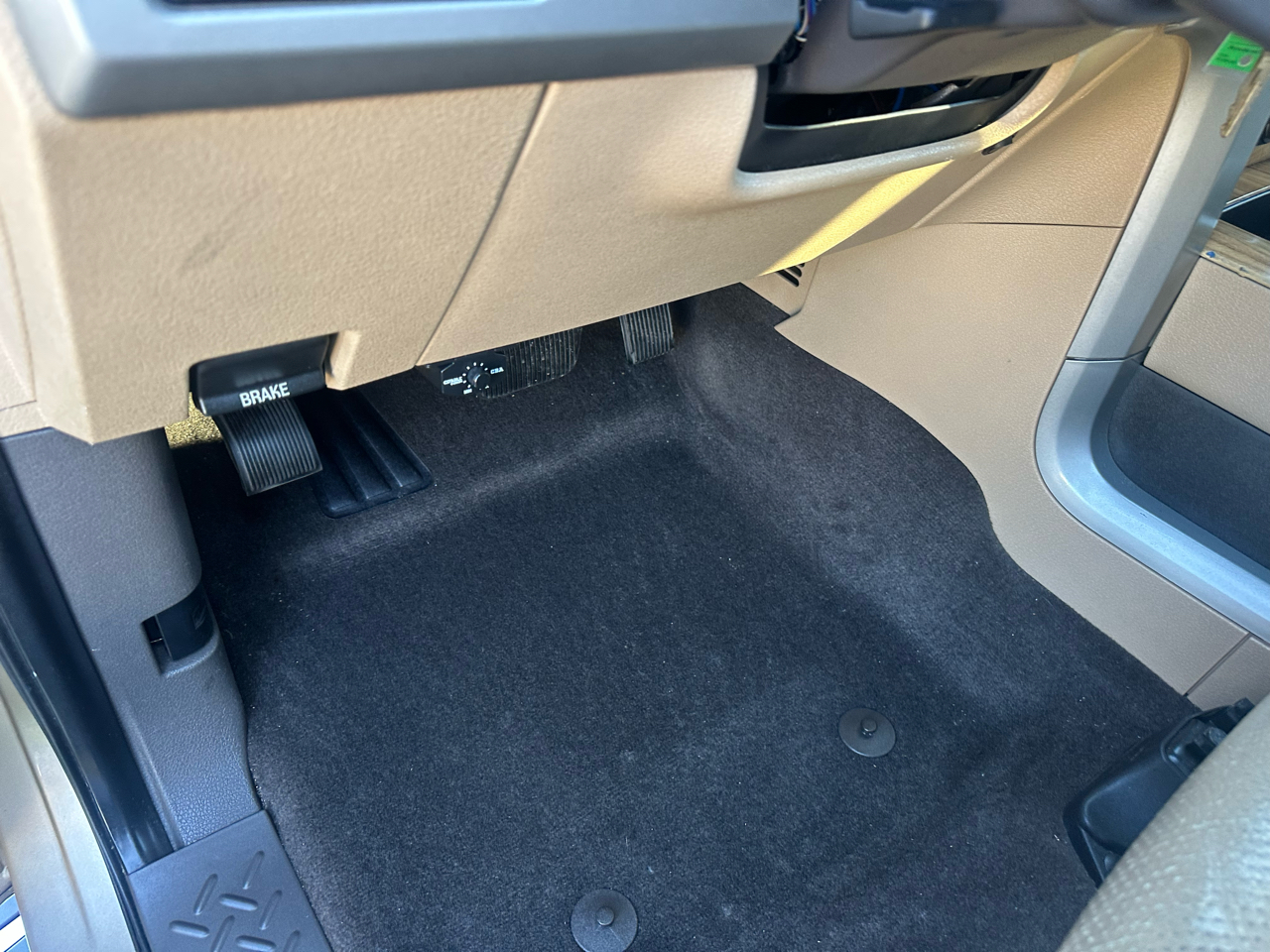 Ford F-150 4WD SuperCrew 139" Lariat 2011