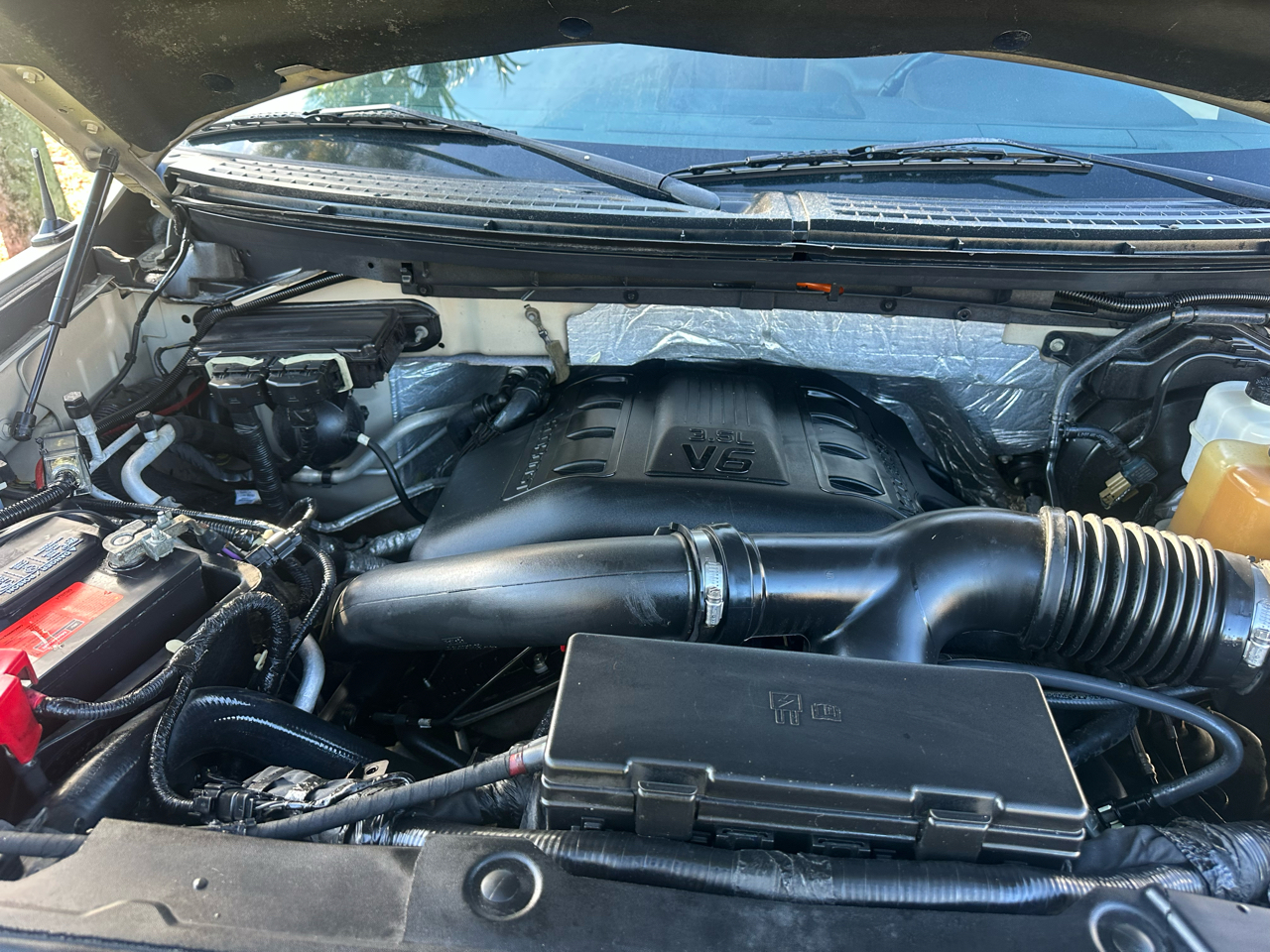 Ford F-150 4WD SuperCrew 139" Lariat 2011