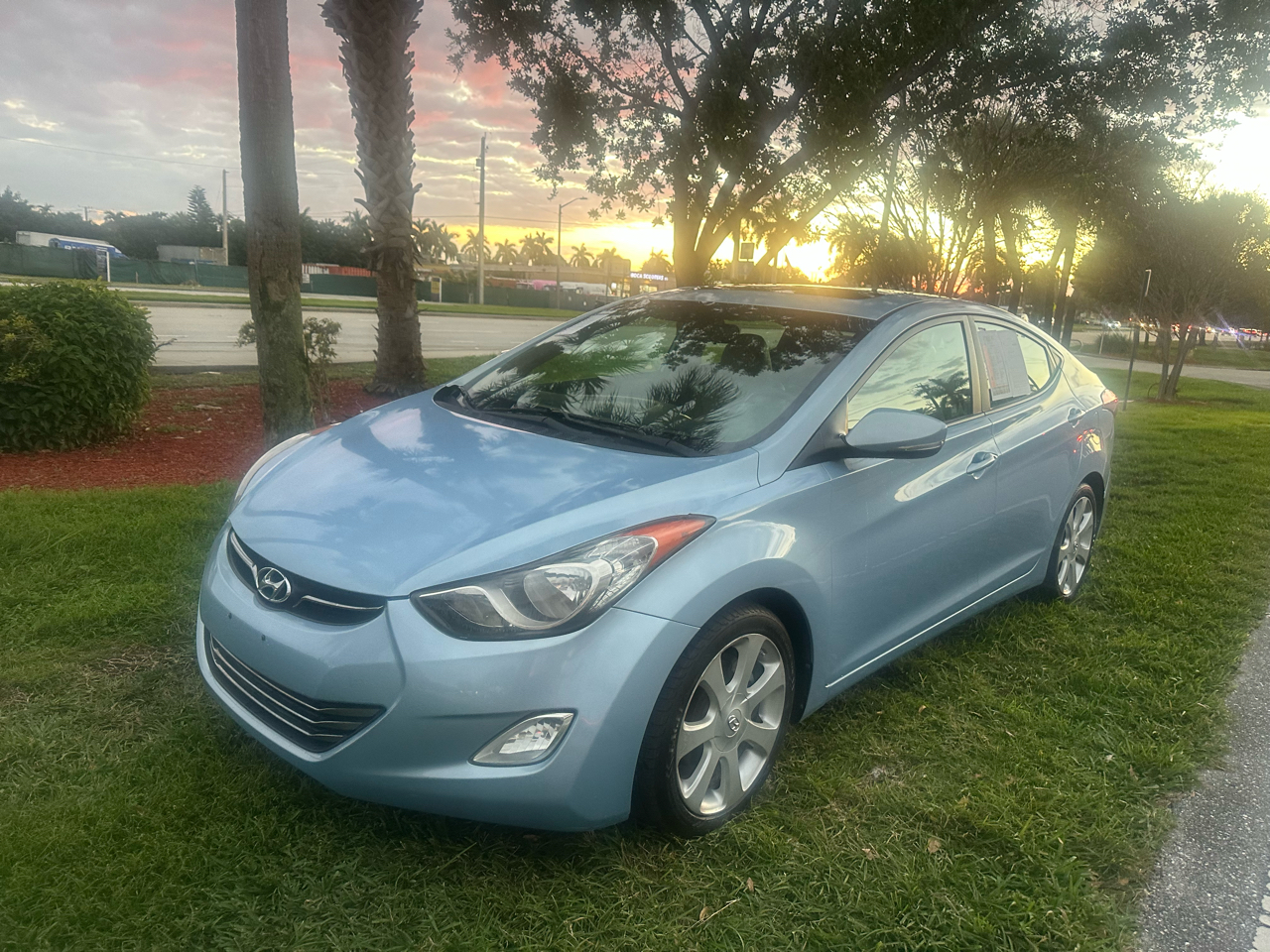 Hyundai Elantra Limited 2011