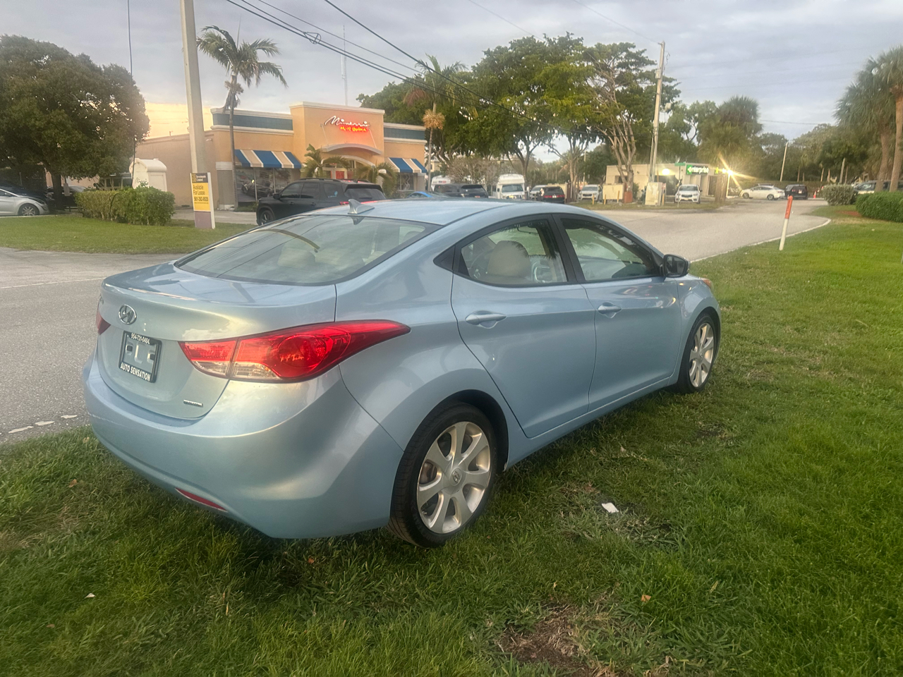 Hyundai Elantra Limited 2011