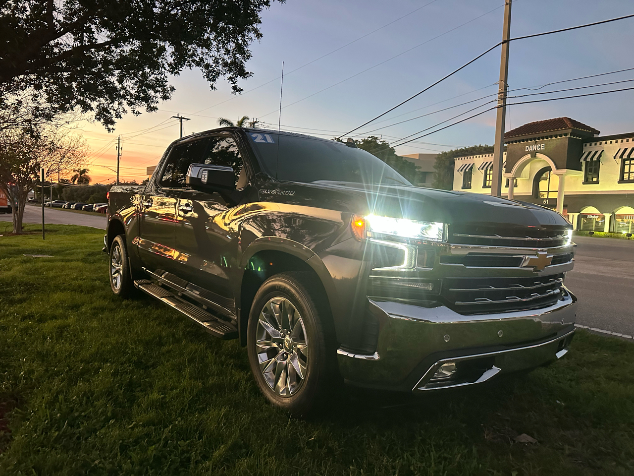 Chevrolet Silverado 1500 2WD Crew Cab 147" LTZ 2019