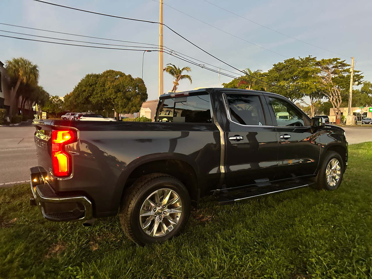 Chevrolet Silverado 1500 2WD Crew Cab 147" LTZ 2019