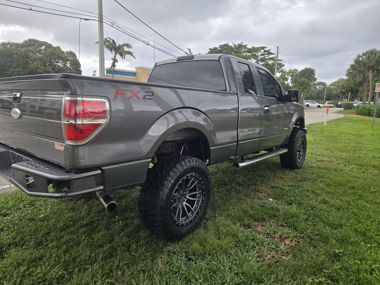 Ford F-150 2WD Supercab 133" FX2 2011