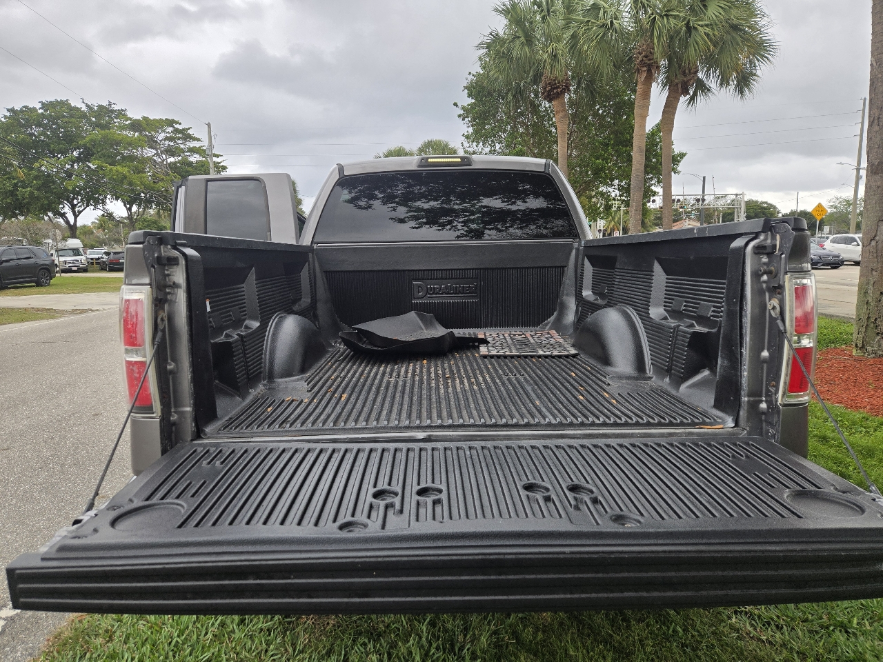 Ford F-150 2WD Supercab 133" FX2 2011