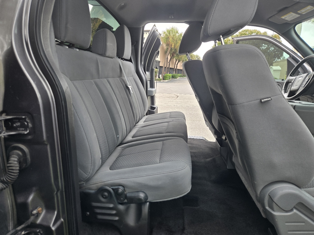 Ford F-150 2WD Supercab 133" FX2 2011