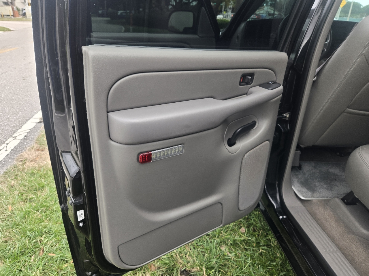 Chevrolet Silverado 1500 2WD Crew Cab 153.0" LTZ w/2LZ 2006