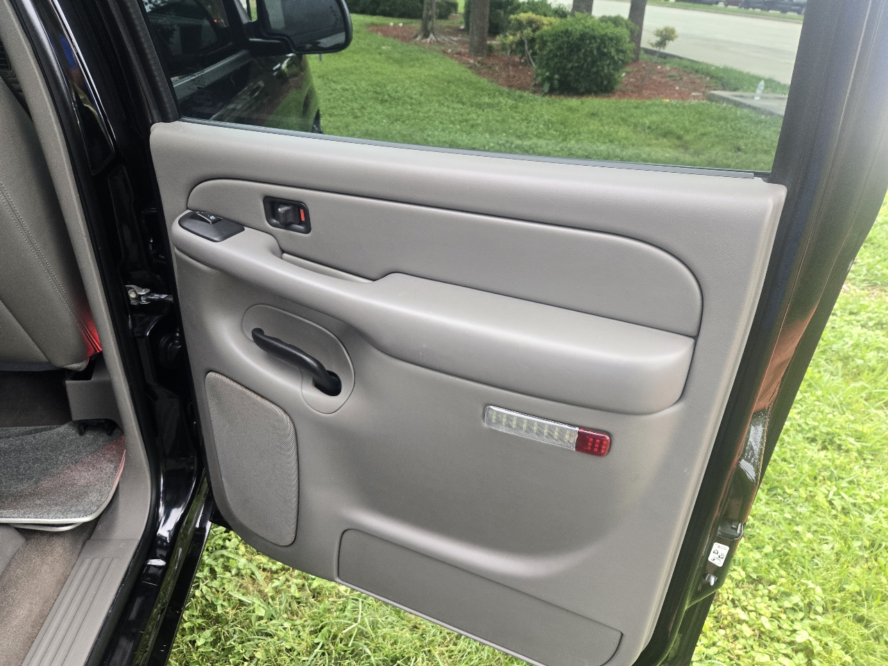 Chevrolet Silverado 1500 2WD Crew Cab 153.0" LTZ w/2LZ 2006