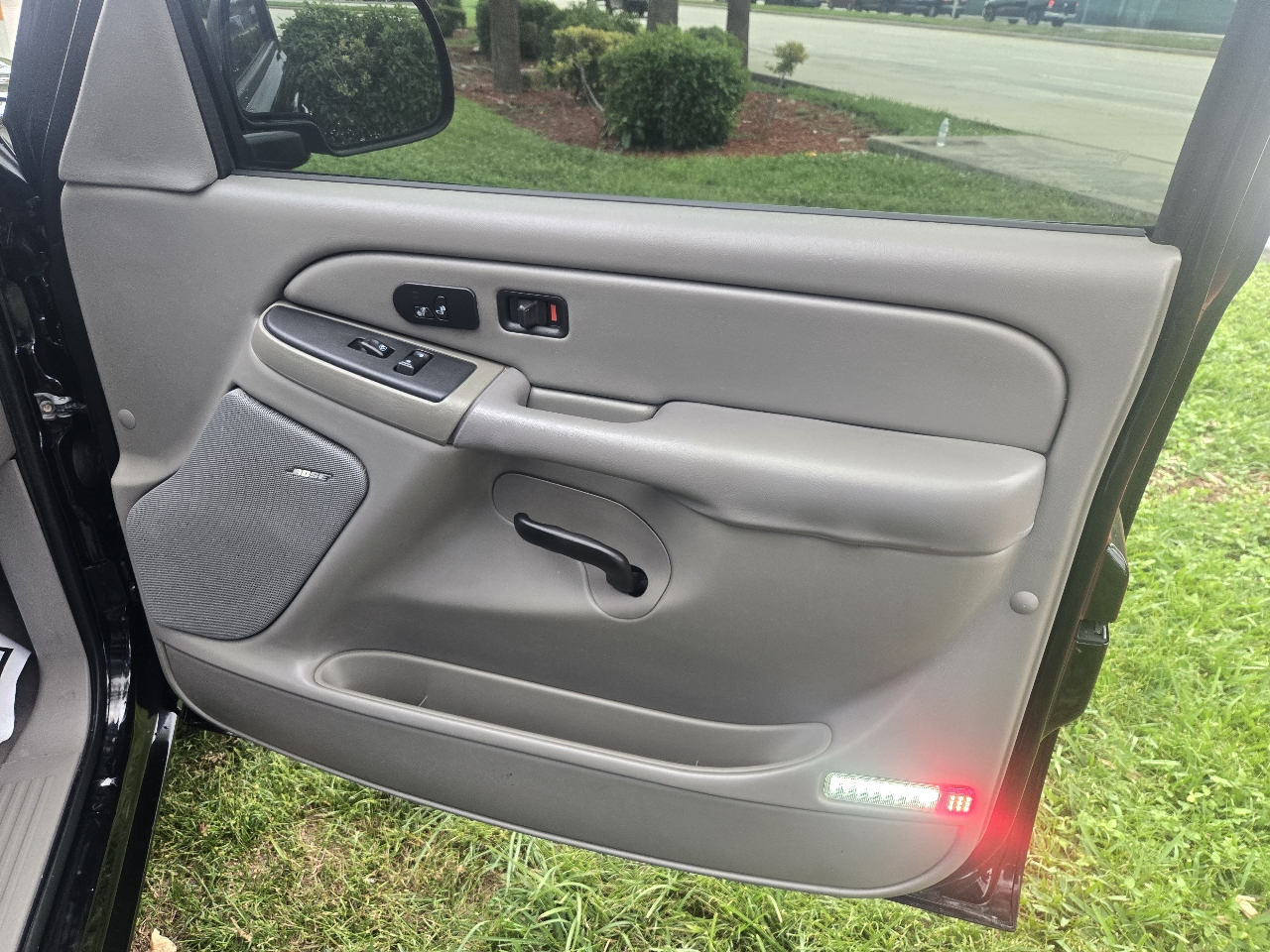 Chevrolet Silverado 1500 2WD Crew Cab 153.0" LTZ w/2LZ 2006