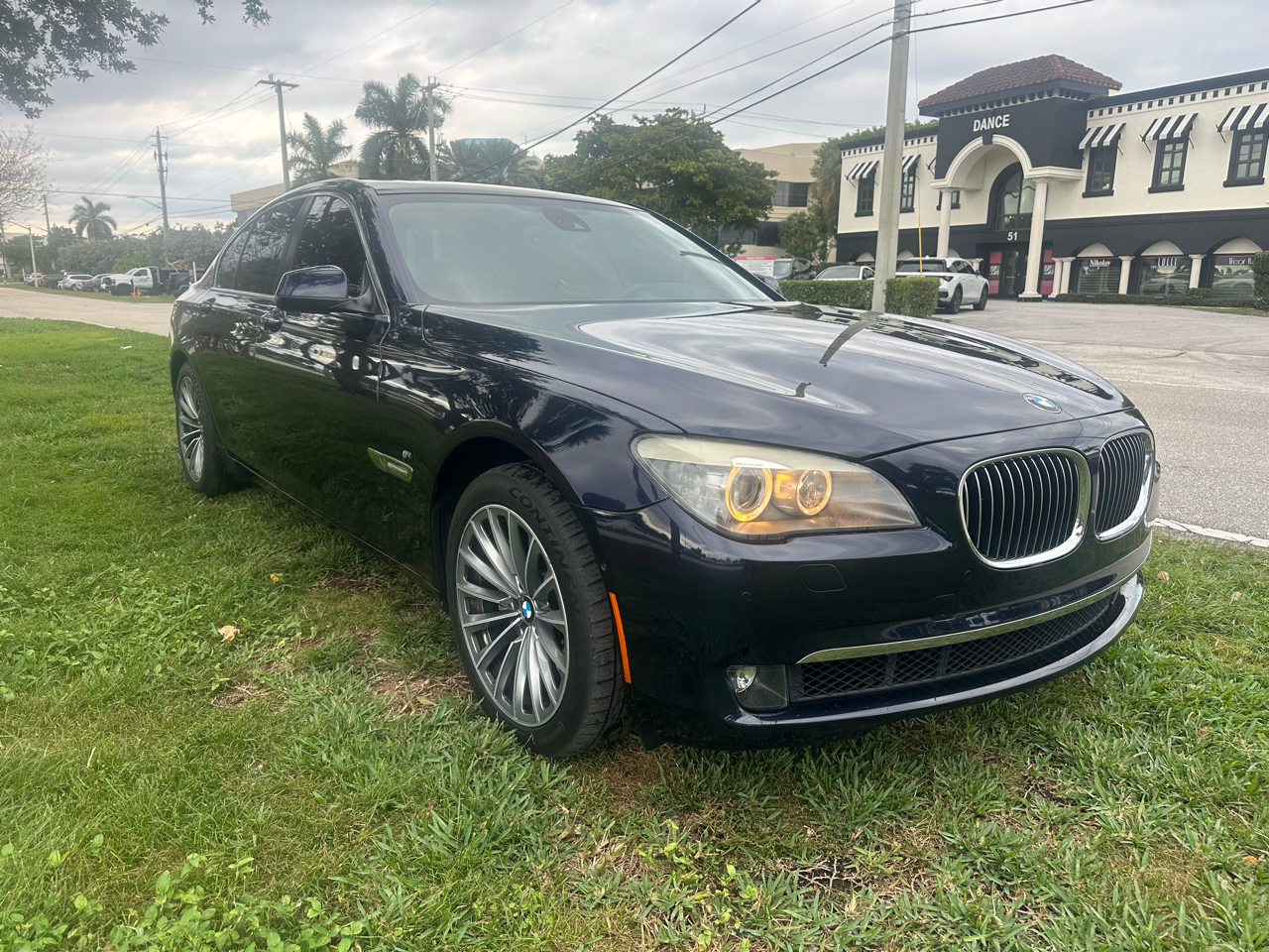 BMW 7-Series 740i 2012
