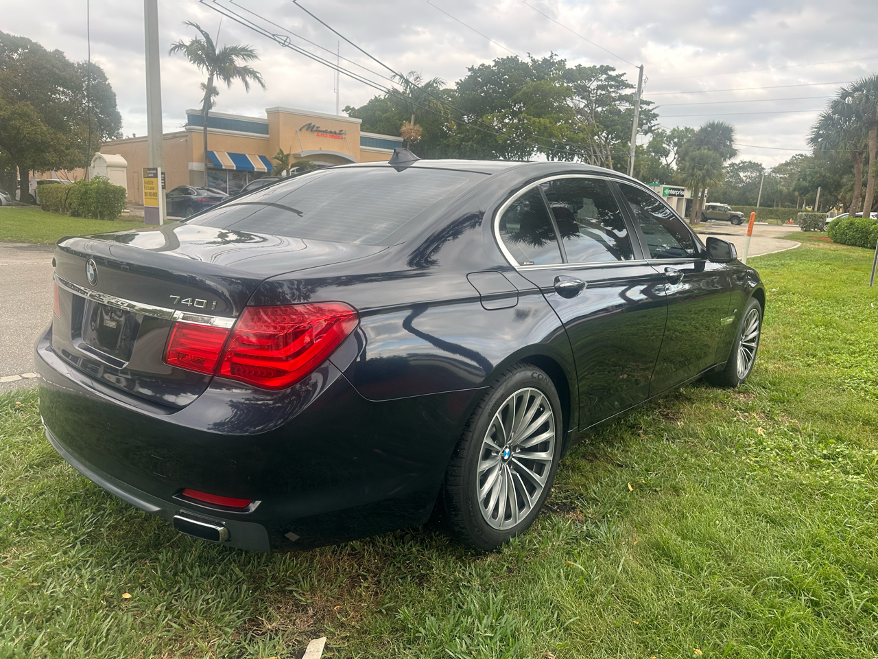 BMW 7-Series 740i 2012