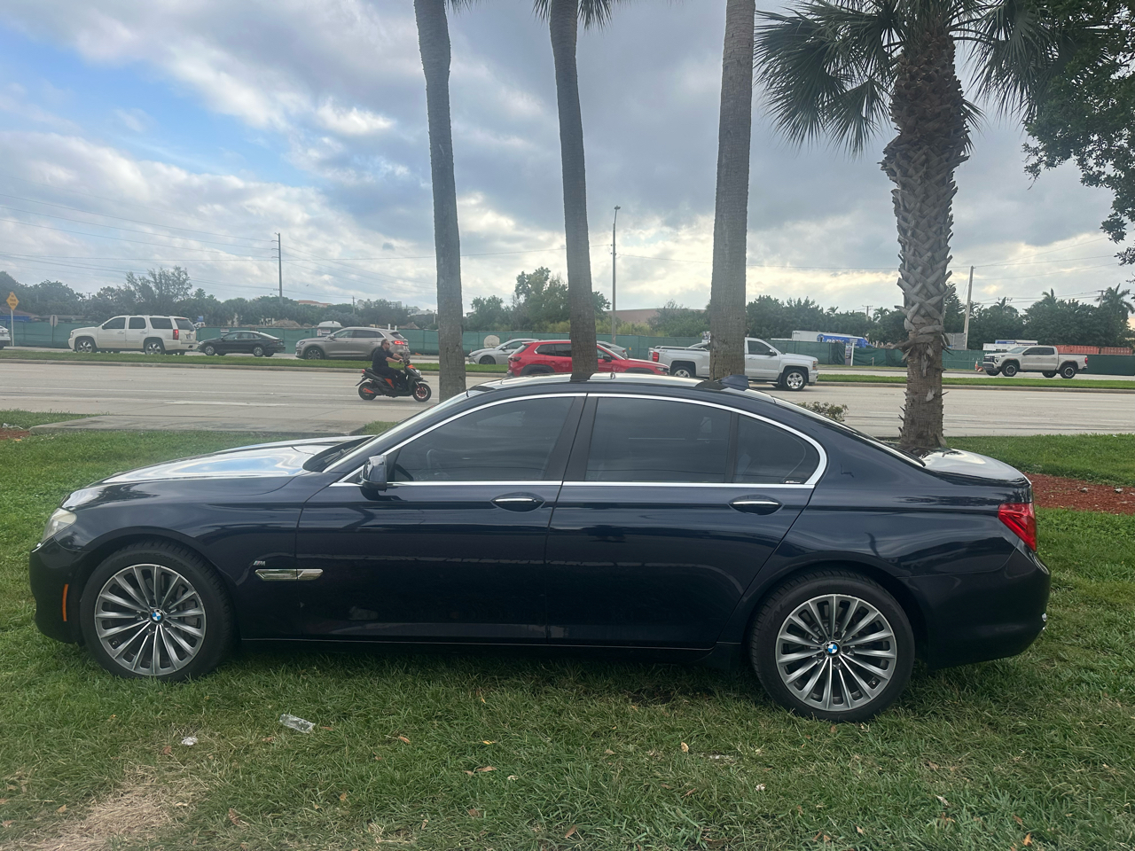 BMW 7-Series 740i 2012