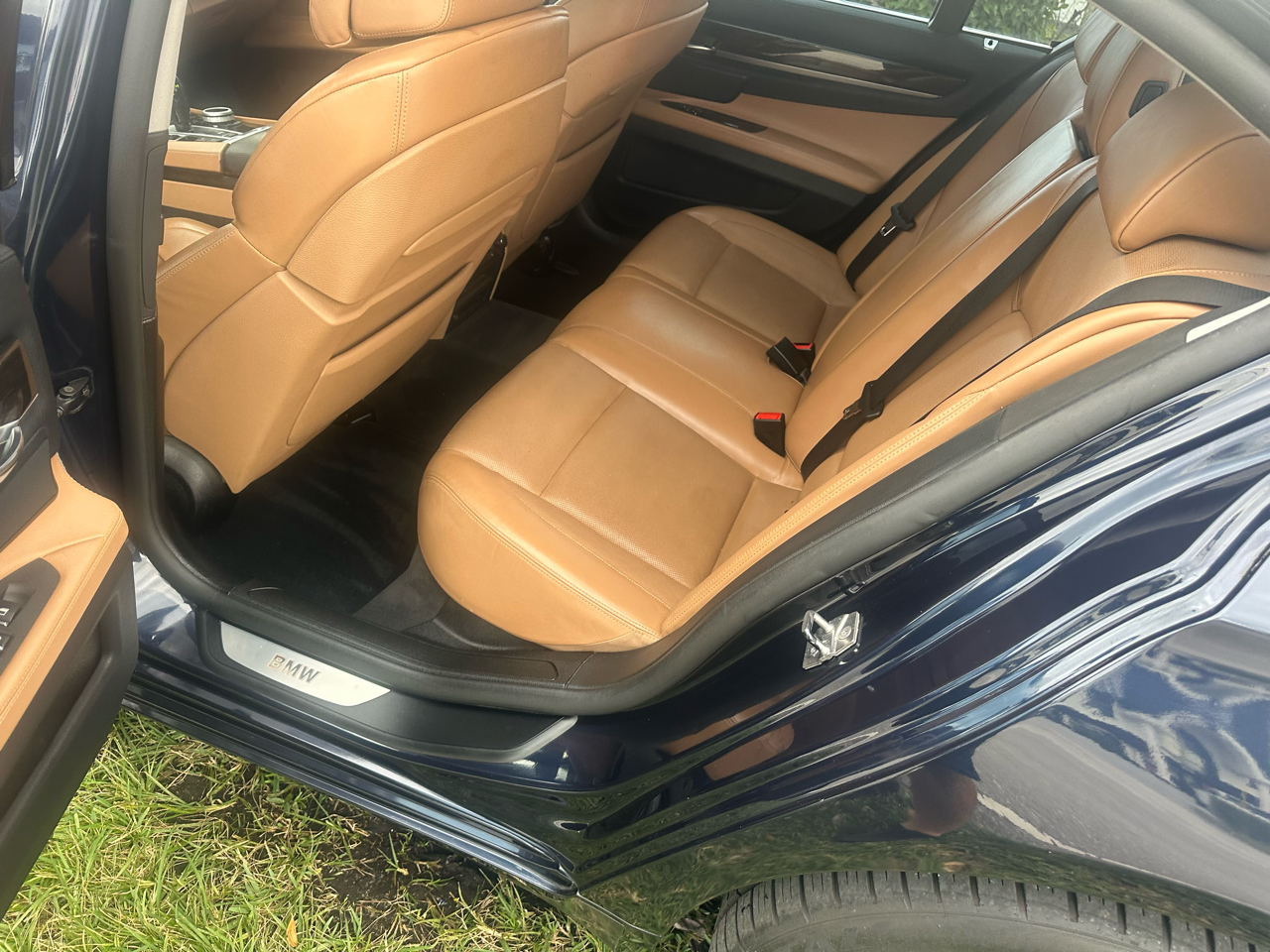 BMW 7-Series 740i 2012