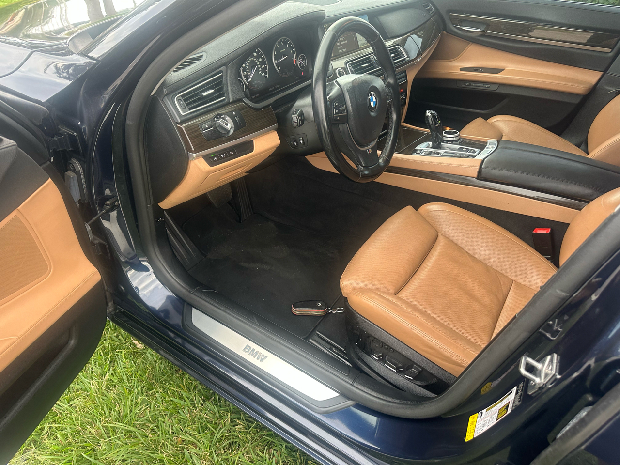 BMW 7-Series 740i 2012