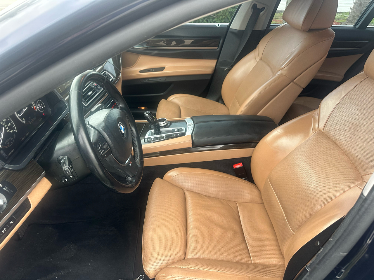 BMW 7-Series 740i 2012