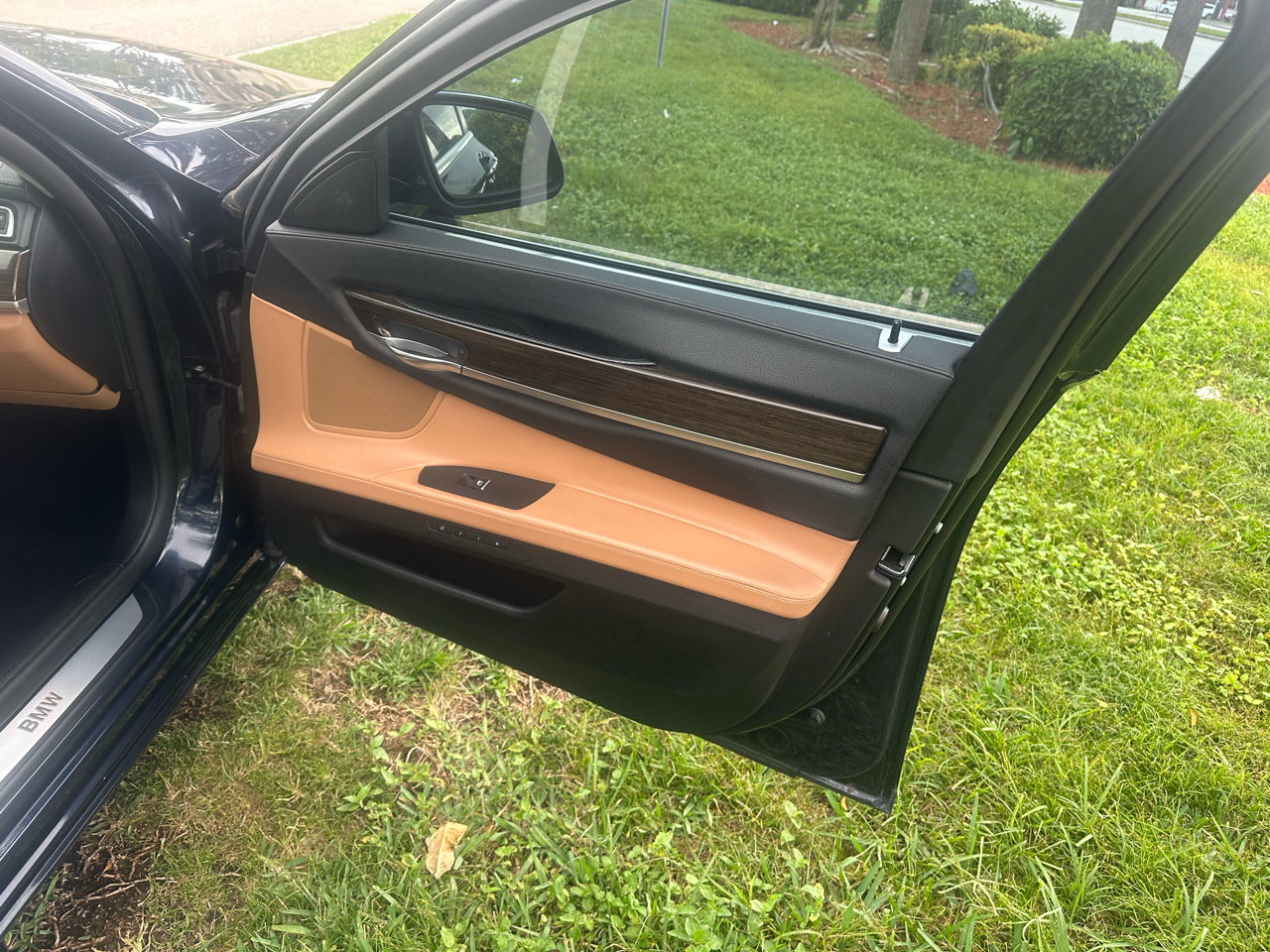 BMW 7-Series 740i 2012