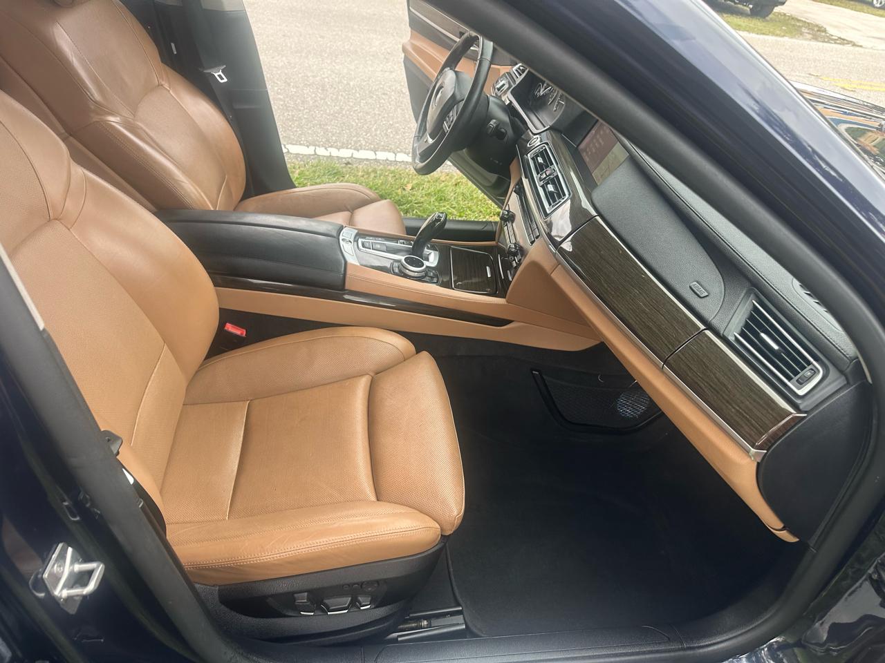 BMW 7-Series 740i 2012