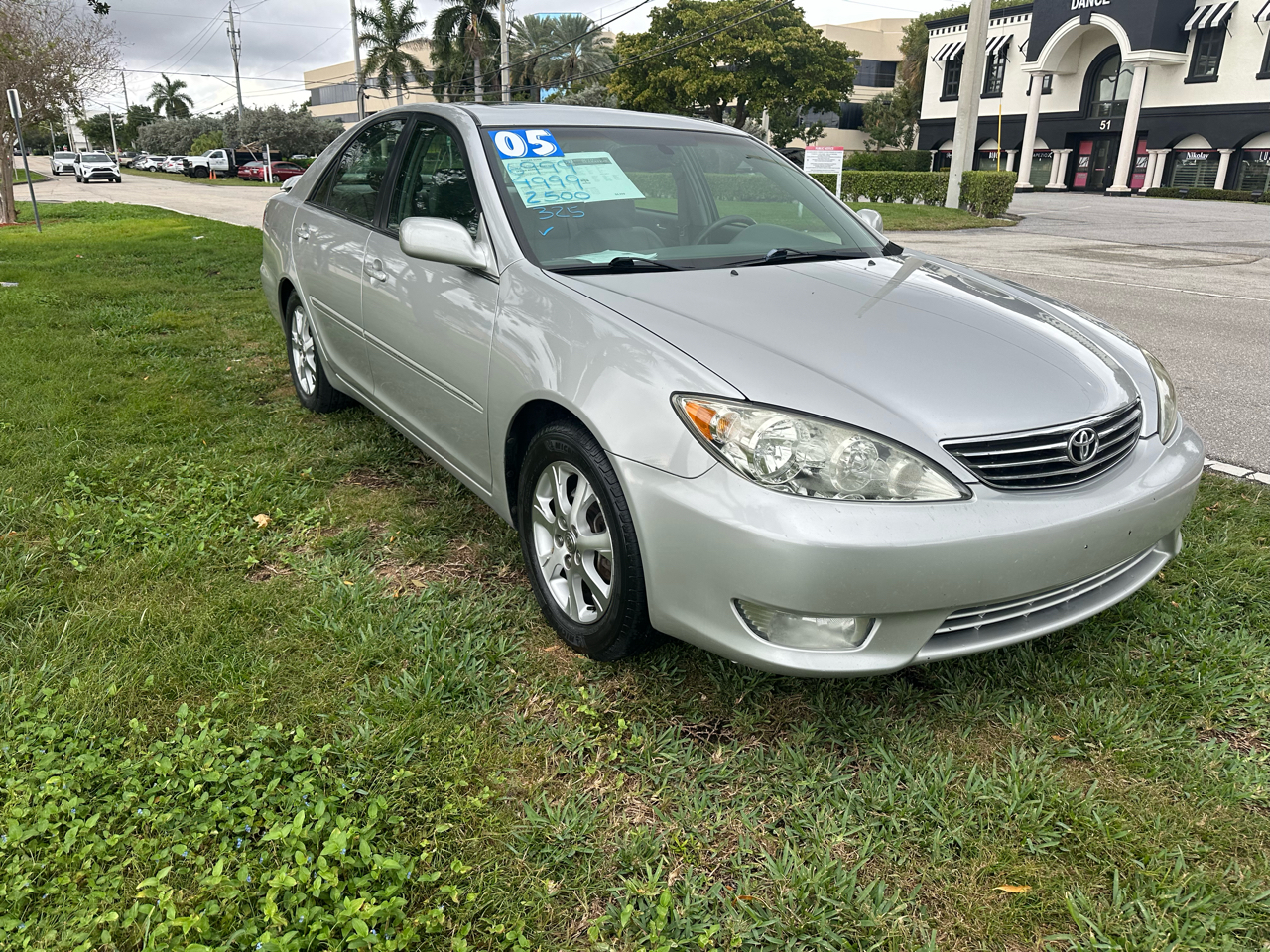 Toyota Camry LE V6 2005