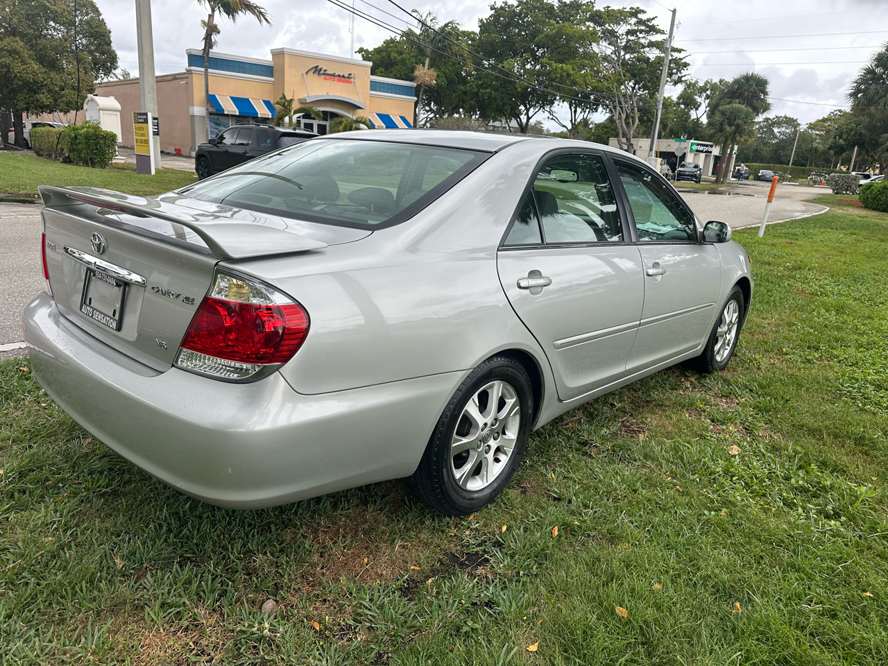 Toyota Camry LE V6 2005