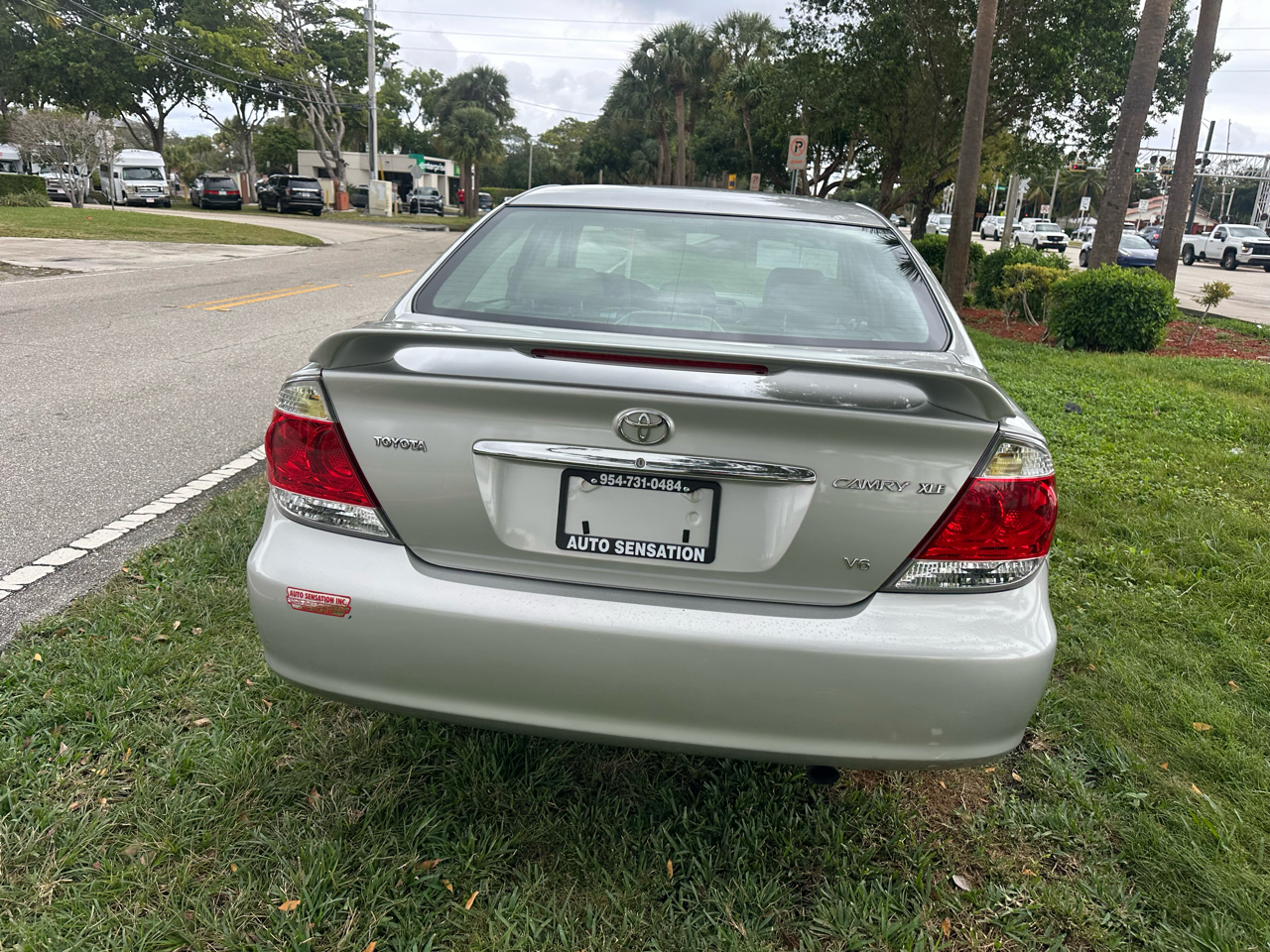 Toyota Camry LE V6 2005