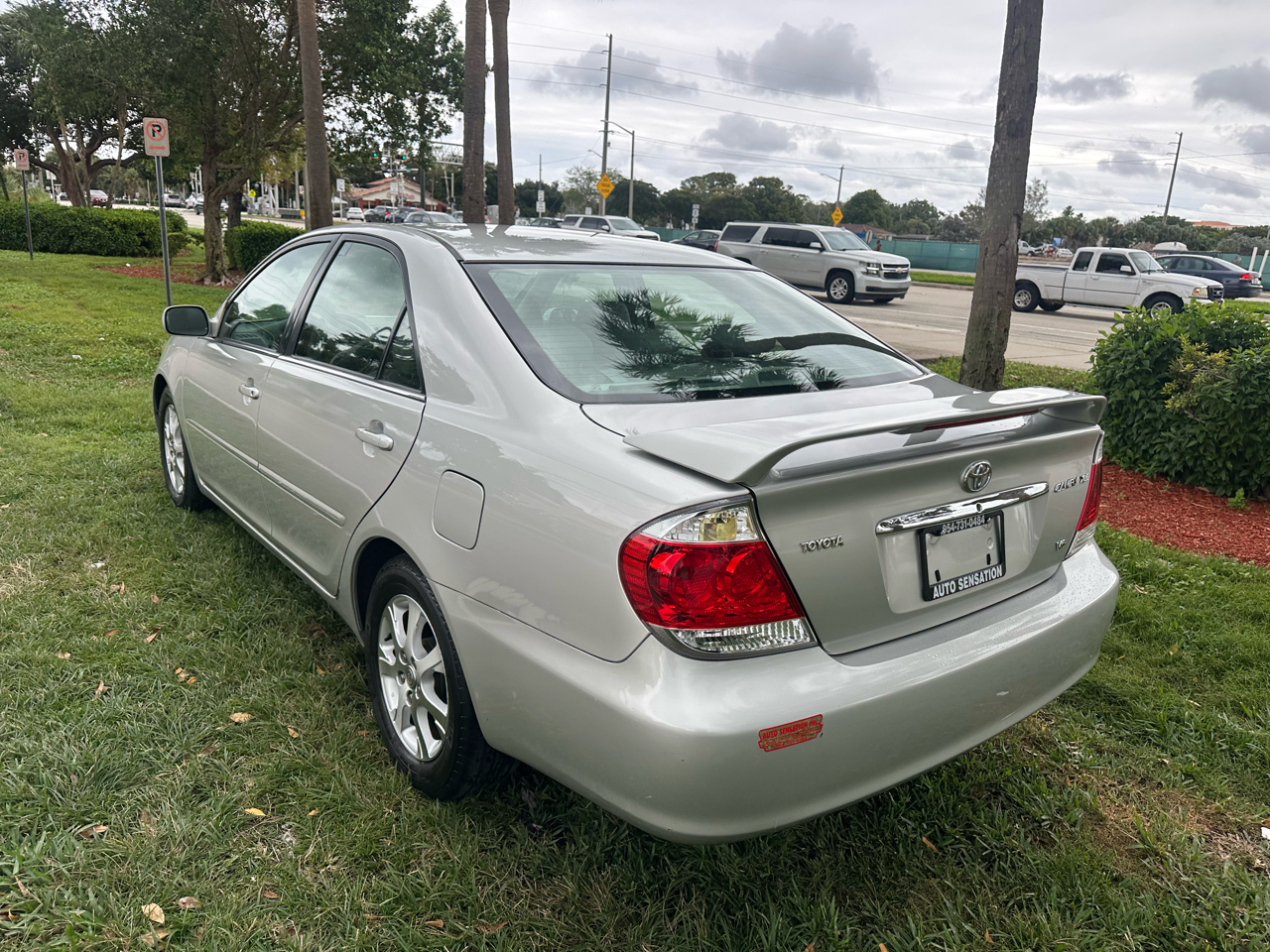 Toyota Camry LE V6 2005