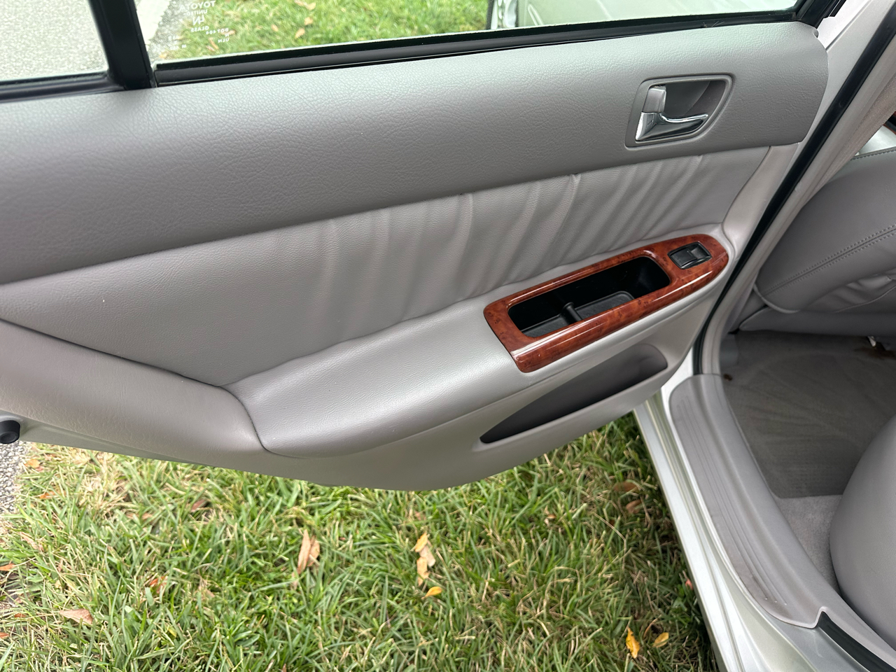 Toyota Camry LE V6 2005