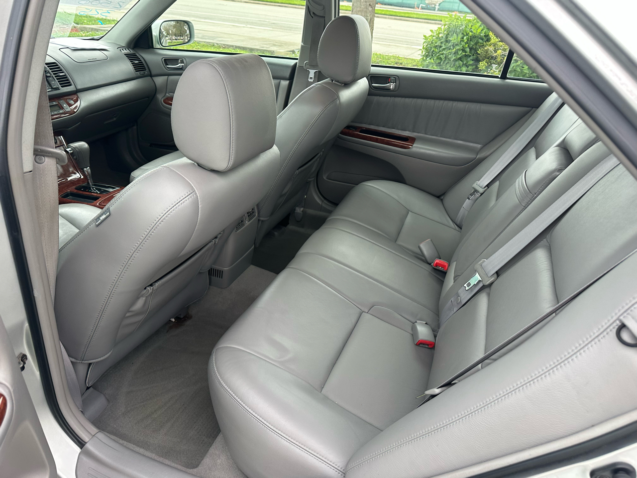 Toyota Camry LE V6 2005