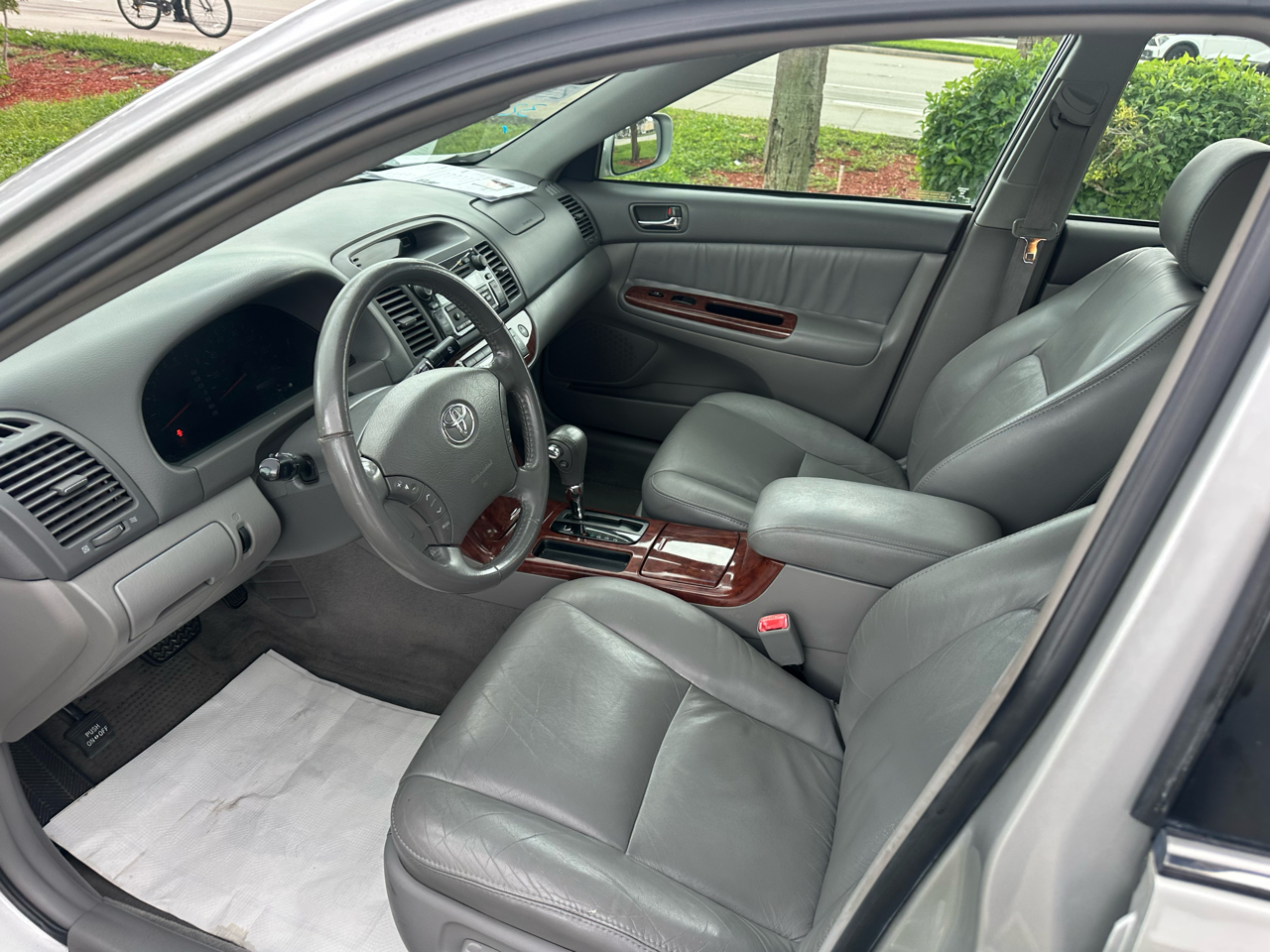 Toyota Camry LE V6 2005