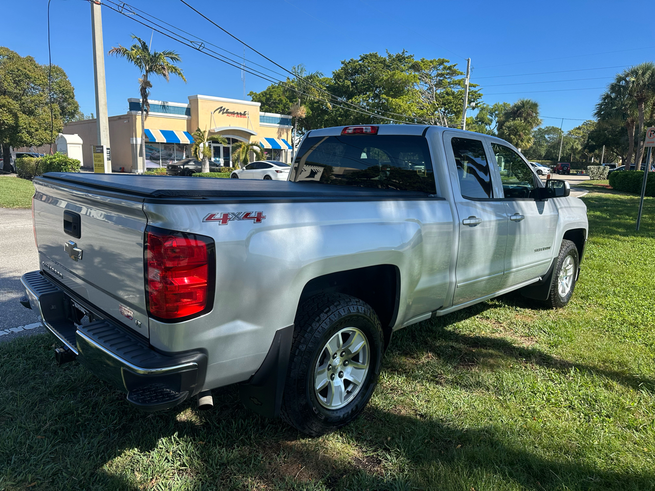 Chevrolet Silverado 1500 1LT Double Cab 4WD 2017